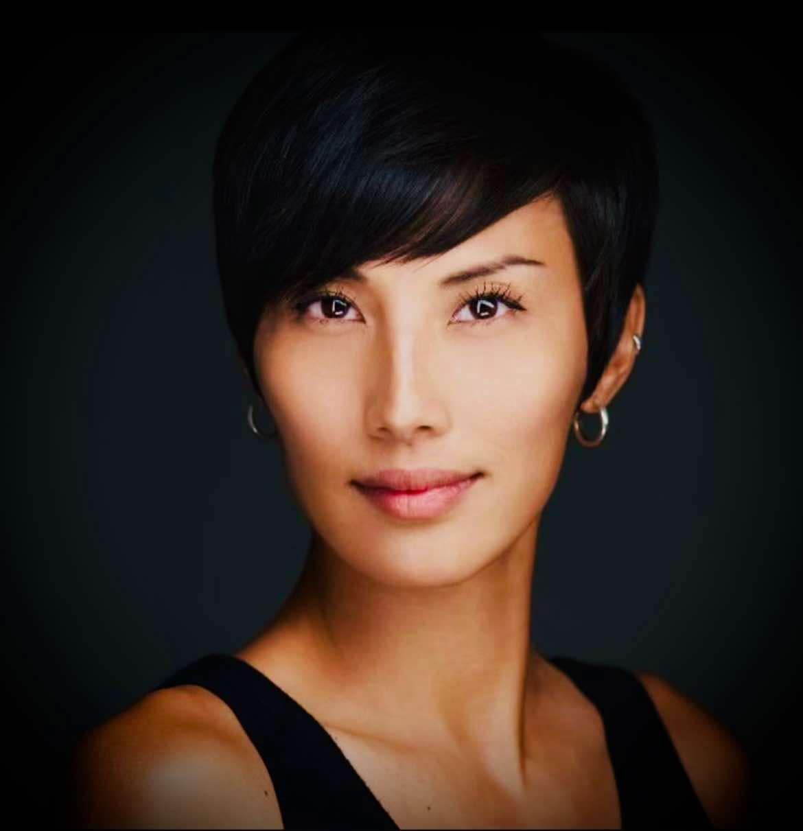 Zona Chang - Sales Representative